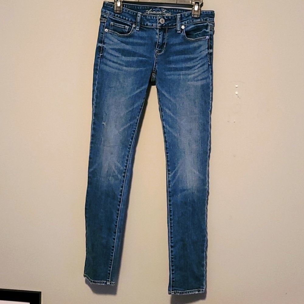AMERICAN EAGLE JEANS